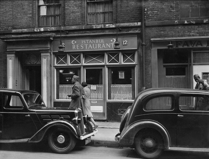 1943年にロンドン・ソーホーにオープンした英国初のトルコ料理店