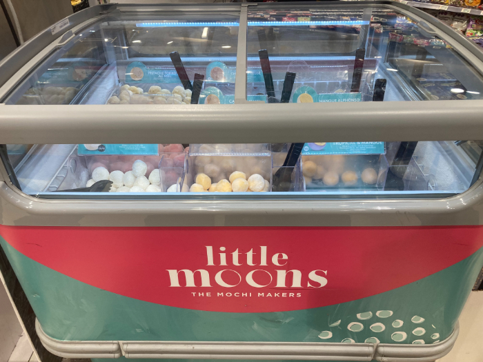 一部のスーパーにある、『リトル・ムーン（Little Moons）』のアイスコーナー。