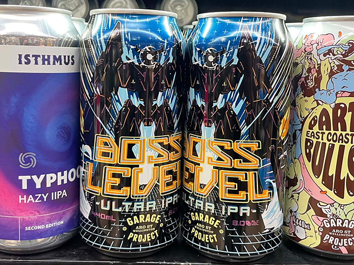 「BOSS LEVEL」のビール缶