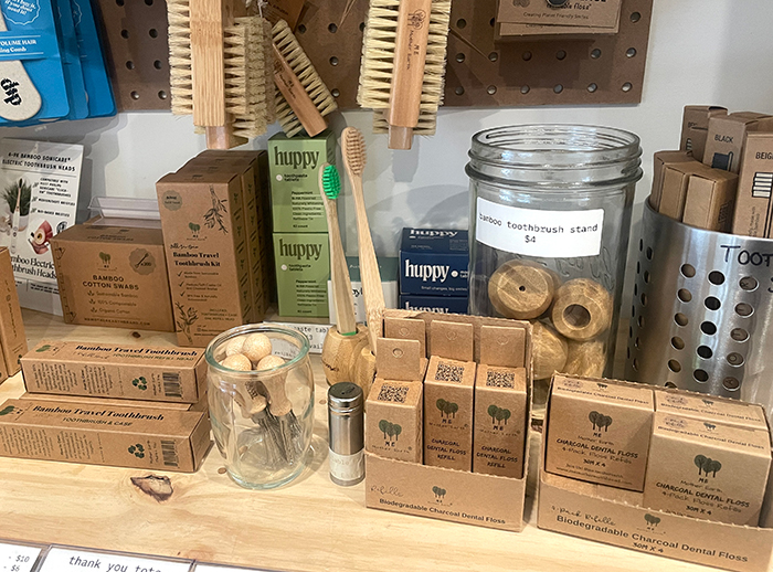 Me Mother Earthの竹を使用した歯ブラシ