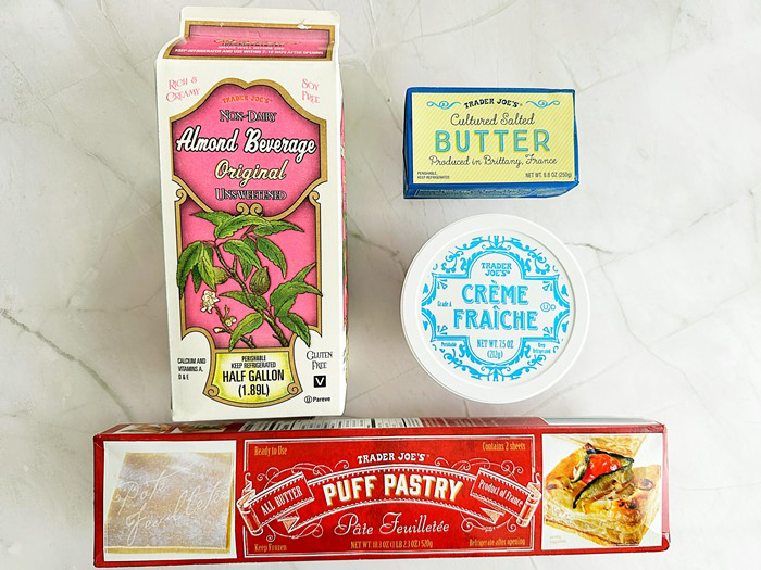 アーモンドミルク、バターなどでもヴィンテージ風のデザインが使用されている