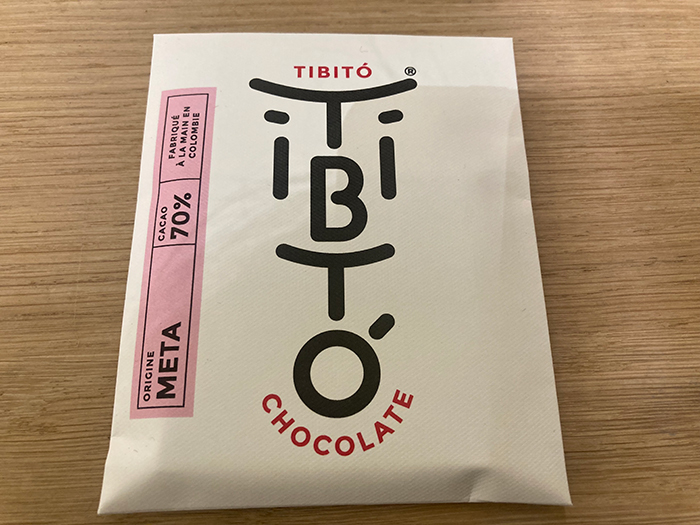 チョコレートらしからぬデザインのパッケージ