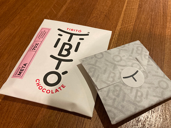 包み紙にもタイポグラフィ