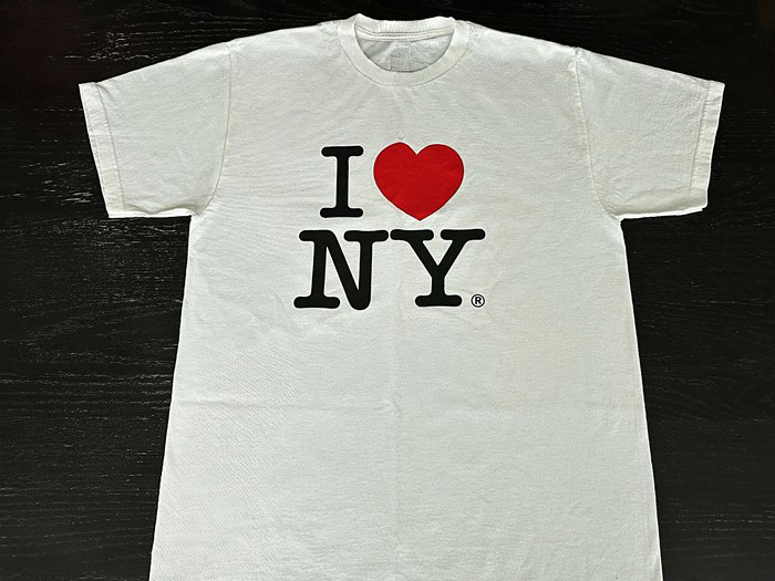 ニューヨークで最も有名なロゴ「I♥NY」