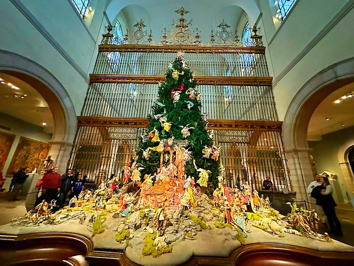 メトロポリタン美術館のクリスマスツリー
