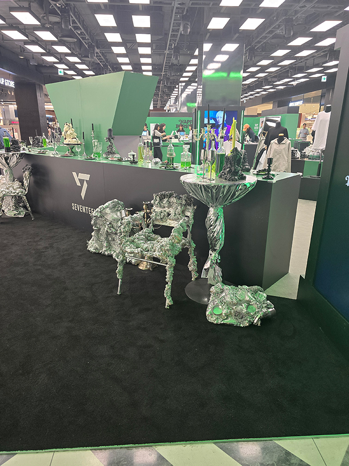 ヨイドのヒュンダイソウル百貨店で行われた人気KPOPグループのポップアップ