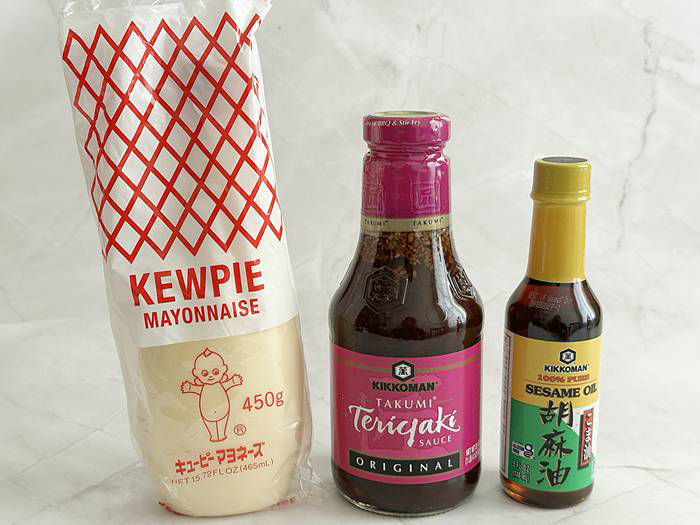 キューピーのマヨネーズ、キッコーマンの照り焼きソースとごま油