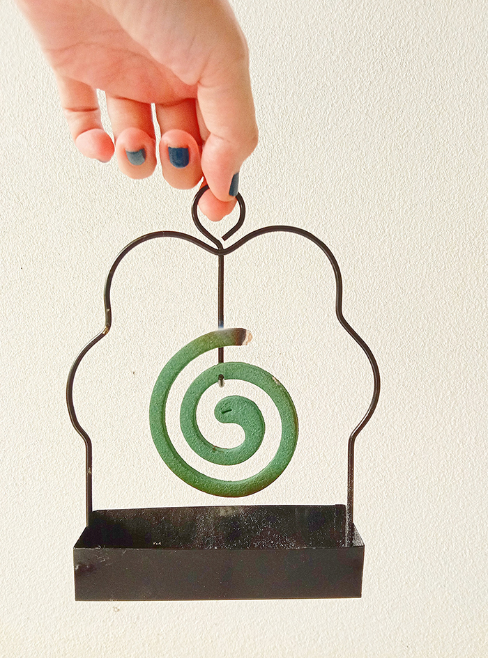 「Lazada」で購入した蚊取り線香ホルダー