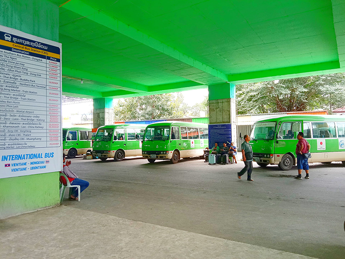 ヴィエンチャンのバスターミナル