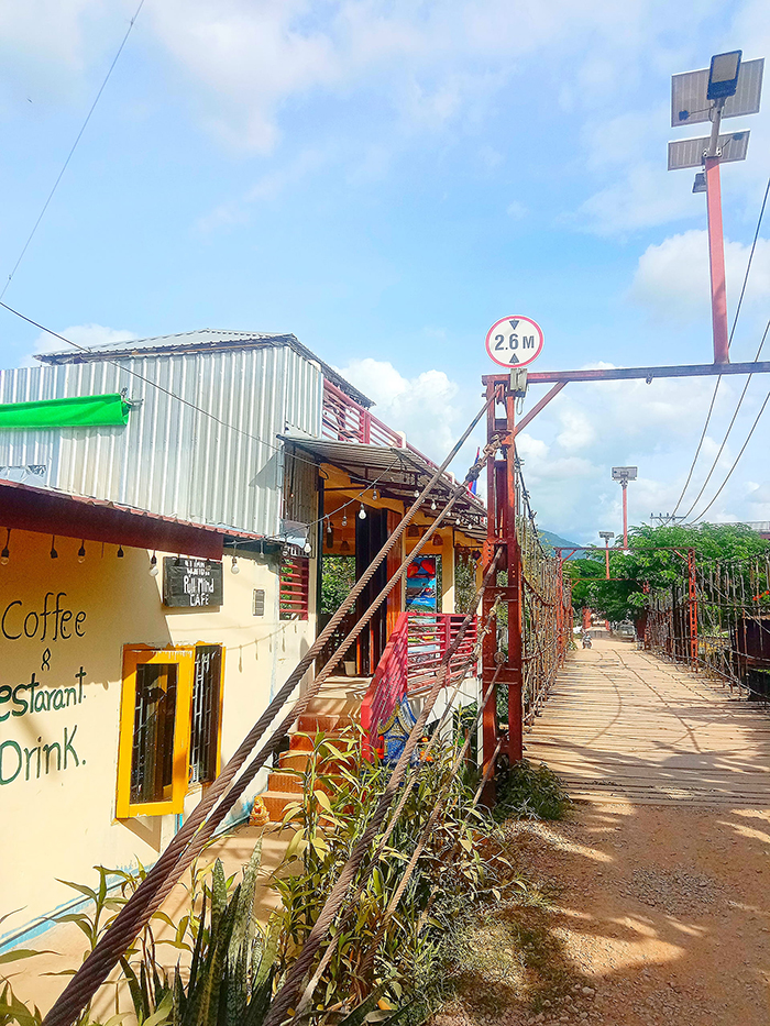 「Pull Mind cafe」の外観