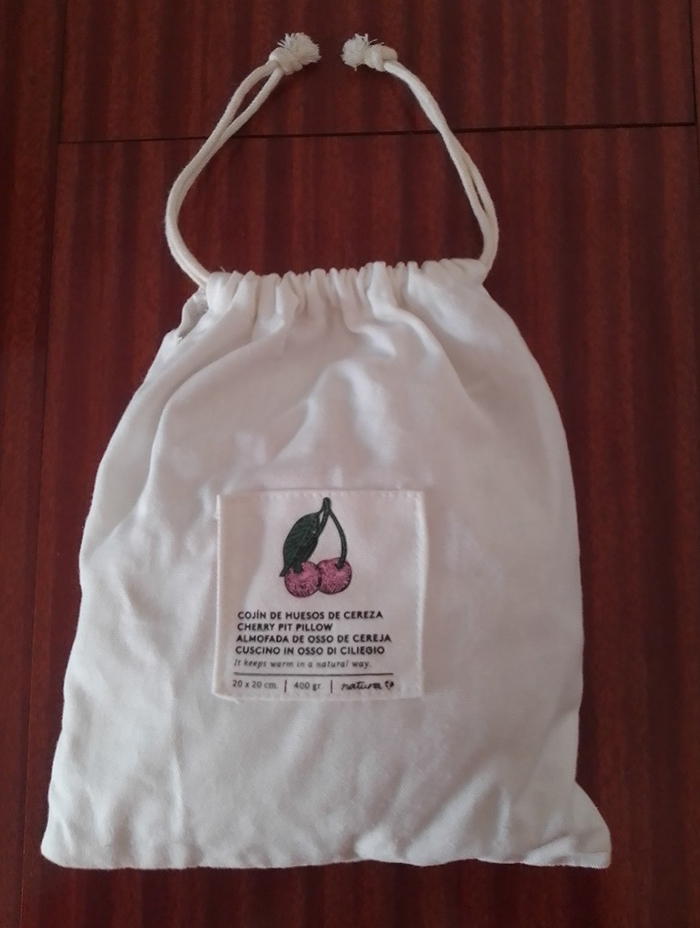 サクランボの種が入った「サコ・テルミコ」