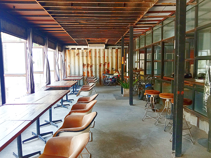 インテリアが異なる店内