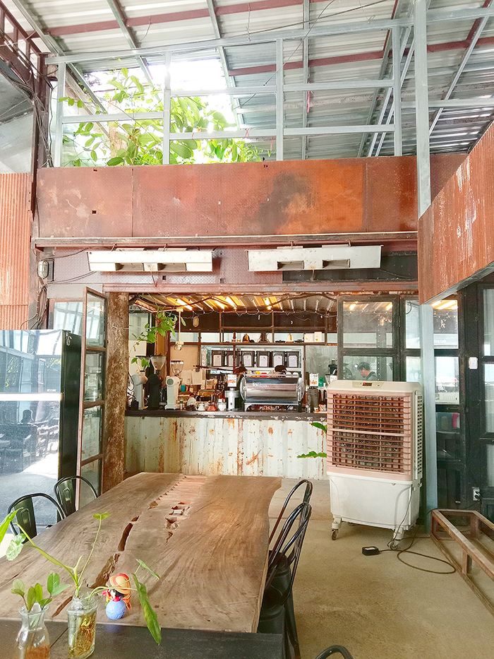 インテリアが異なる店内