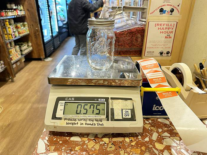 必要な分だけ量って購入するスタイル