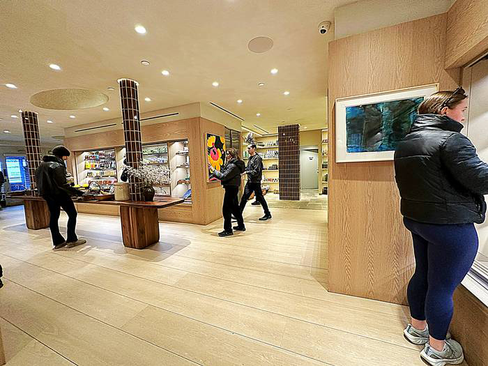 広い店内