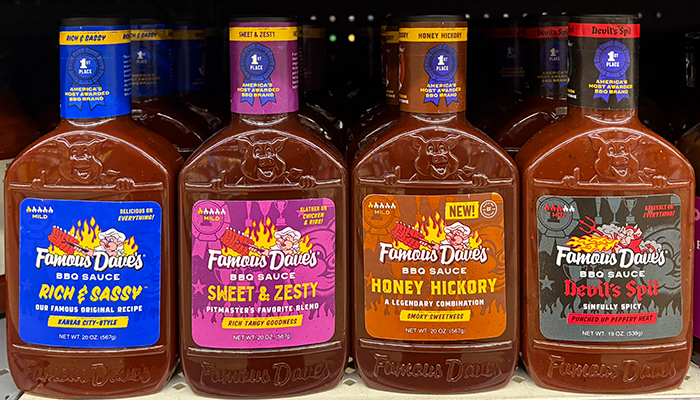 アメコミ調の豚のイラストがユニークな「Famous Dave's(フェイマス・デイブス)」のパッケージ