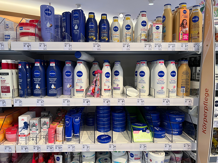 NIVEAの商品棚
