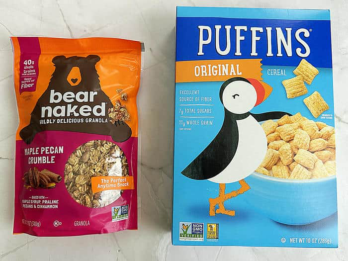 「Bear Naked」と「Puffins Original Cereal」のパッケージ