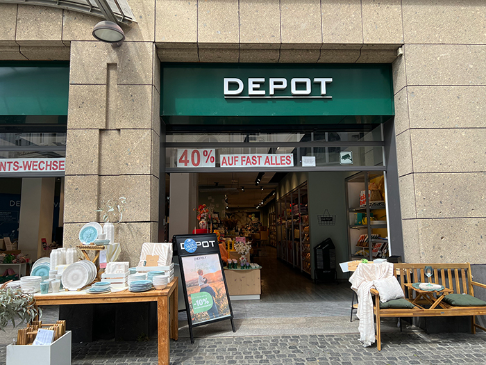 「DEPOT」の外観