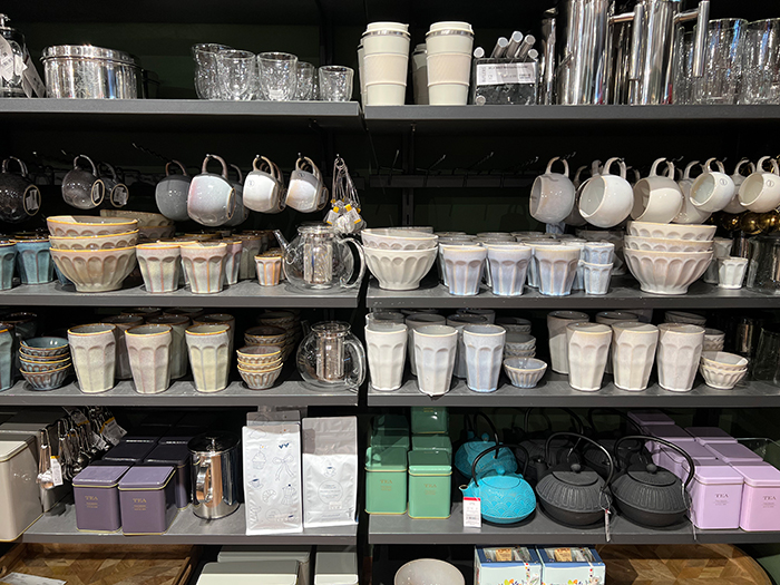 和食器のような落ち着いたデザインの器