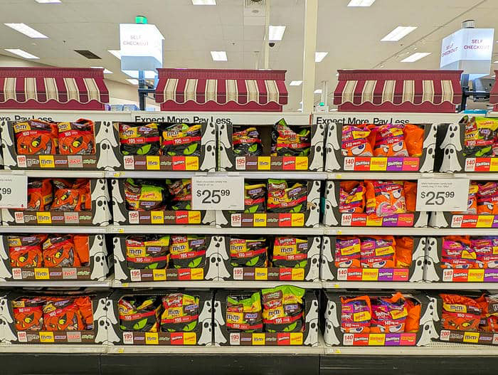 ハロウィン限定のお菓子コーナー
