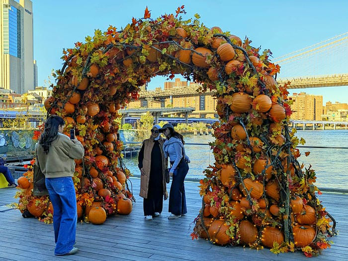 シーポートの「パンプキンアーチ」